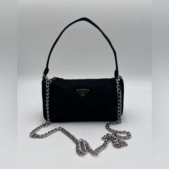 ♥️PRADA Shoulder Bag/ Handbag♥️ - Picture 1 of 16